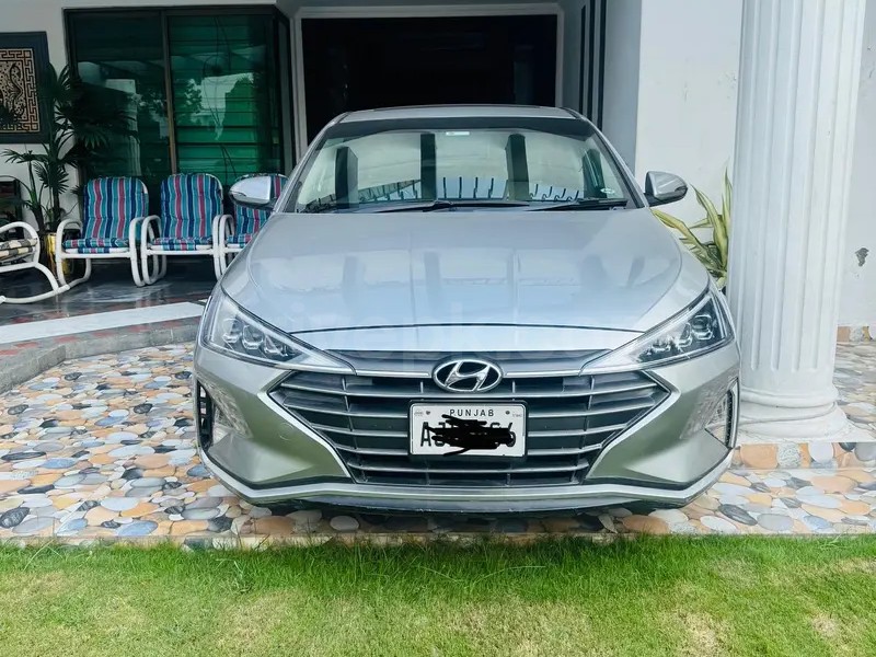 Hyundai Elantra 2022