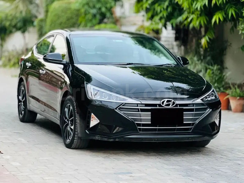 Hyundai Elantra 2024