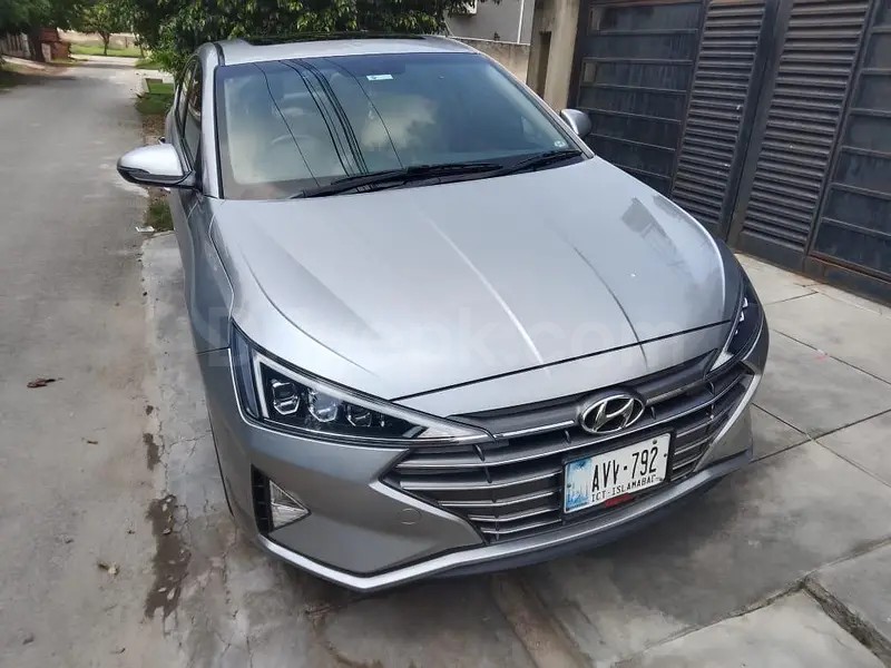 Hyundai Elantra 2022