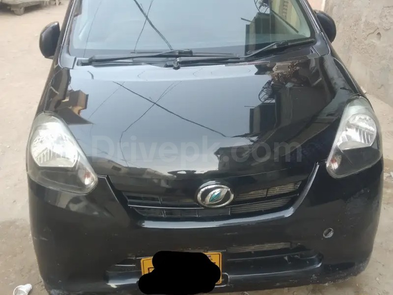 Daihatsu Mira 2011