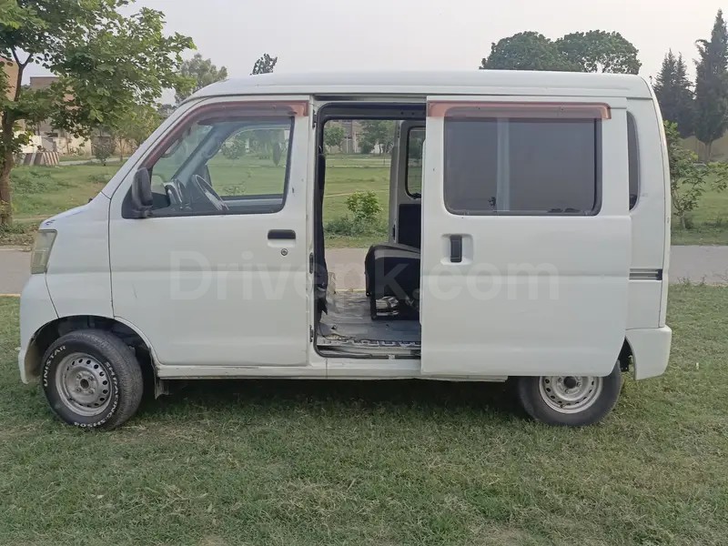 Daihatsu Hijet 2010