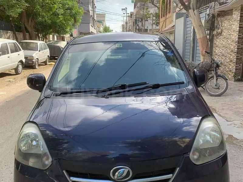 Daihatsu Mira 2012
