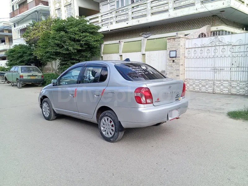 Daihatsu Cuore 2002