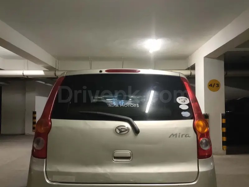 Daihatsu Mira 2009