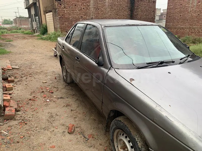 Nissan Sunny 1993