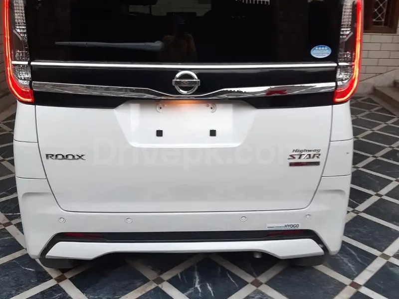 Nissan Roox 2021