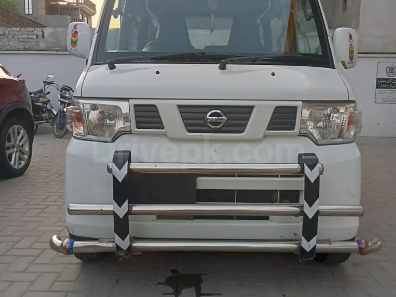 Nissan Clipper 2013