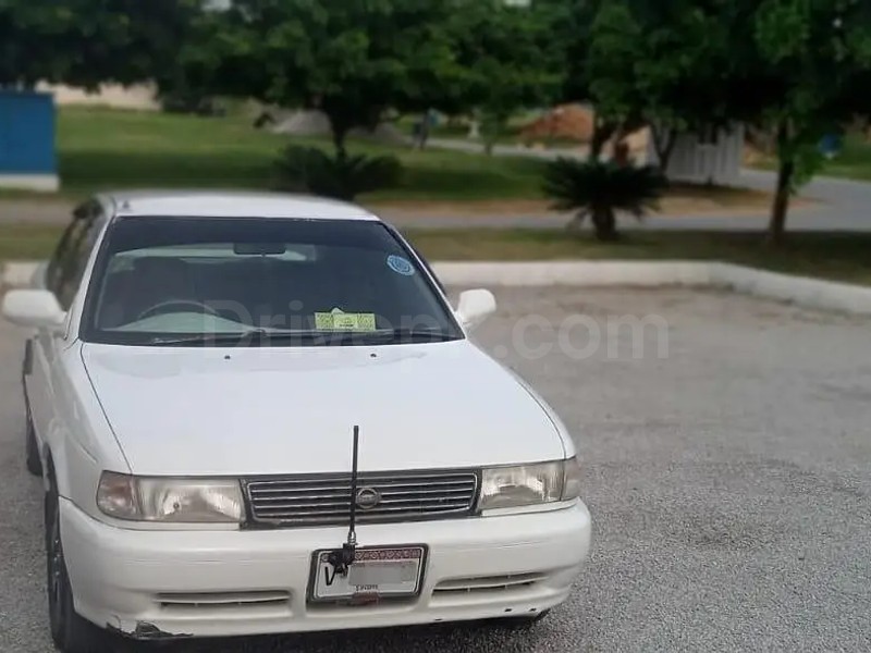 Nissan Sunny 1993