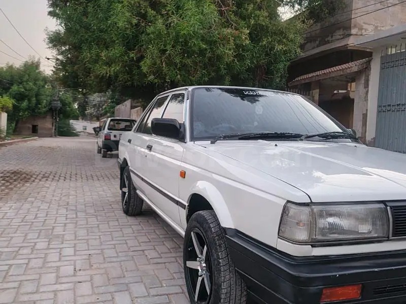 Nissan Sunny 1989