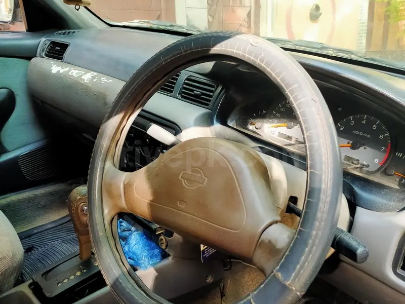 Nissan Sunny 1997
