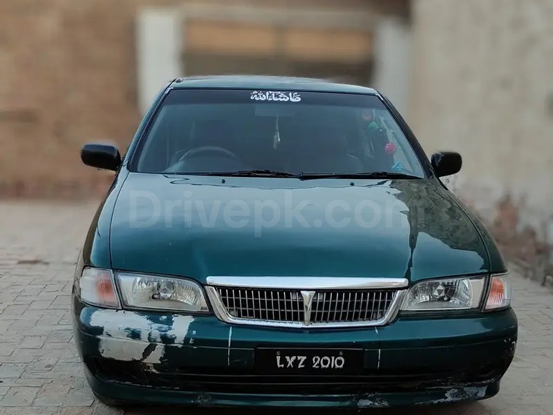 Nissan Sunny 2001