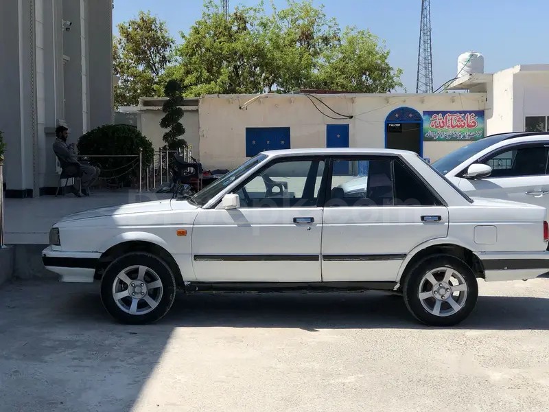 Nissan Sunny 1987