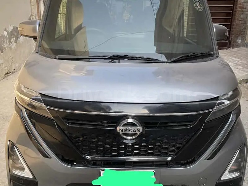 Nissan Roox 2022