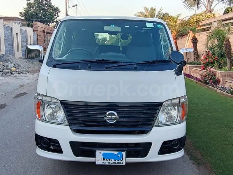 Nissan Caravan 2012