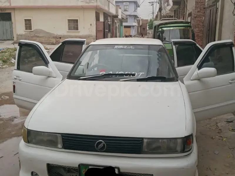 Nissan Sunny 1992