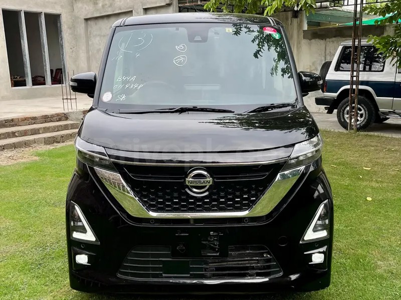 Nissan Roox 2022