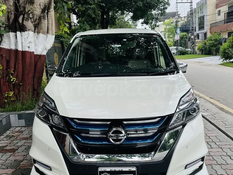 Nissan Serena 2019