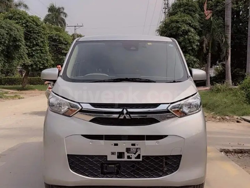 Mitsubishi Ek Wagon 2022