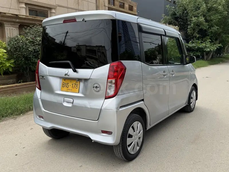 Mitsubishi Ek Wagon 2015