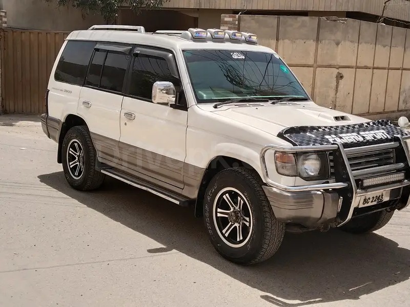 Mitsubishi Pajero 1993