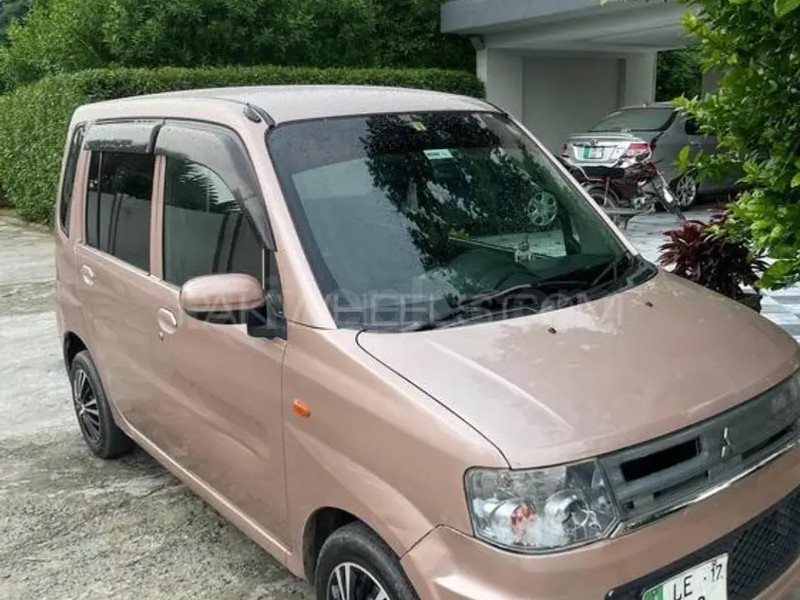 Mitsubishi Toppo 2012