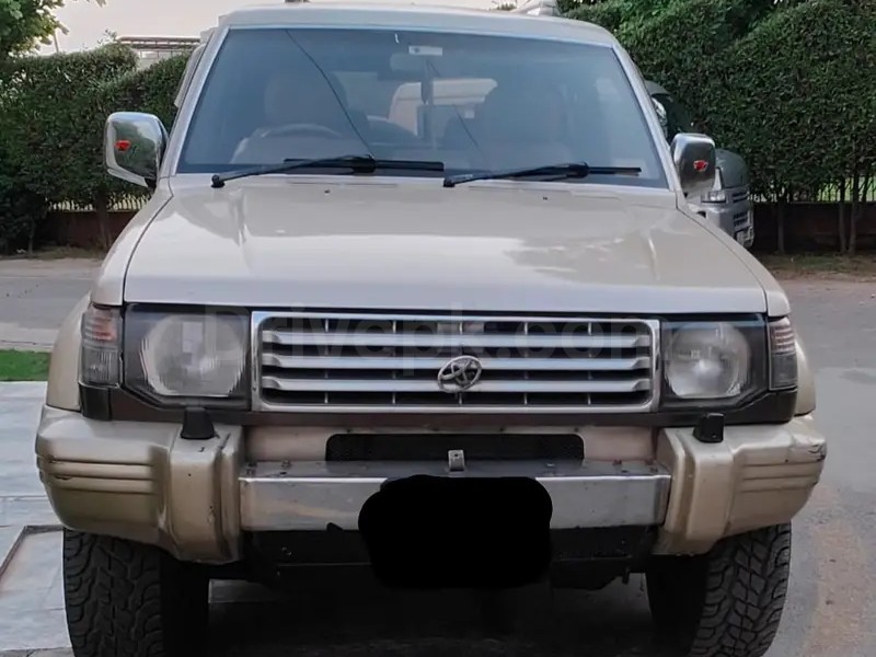 Mitsubishi Pajero 1992