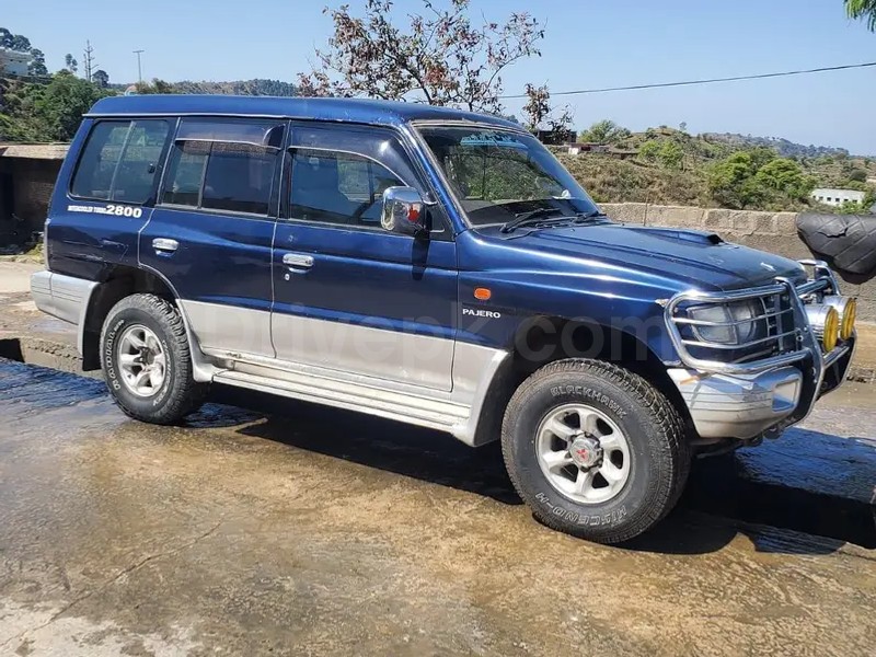 Mitsubishi Pajero 1998