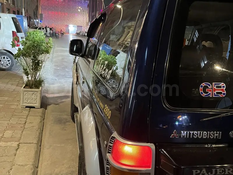 Mitsubishi Pajero 1993