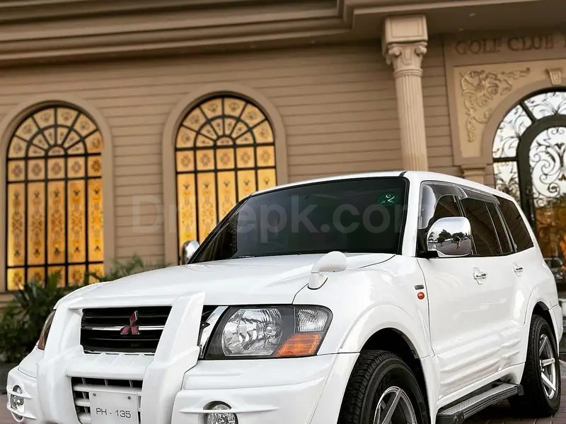 Mitsubishi Pajero 2001