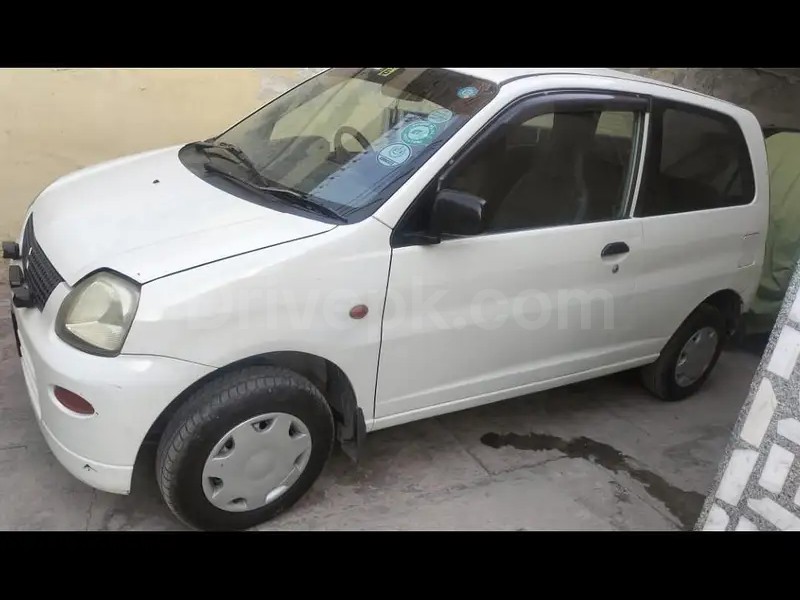 Mitsubishi Minica 2006