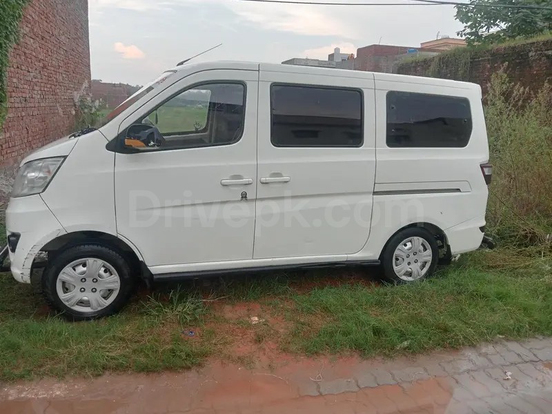 Changan Karvaan 2019