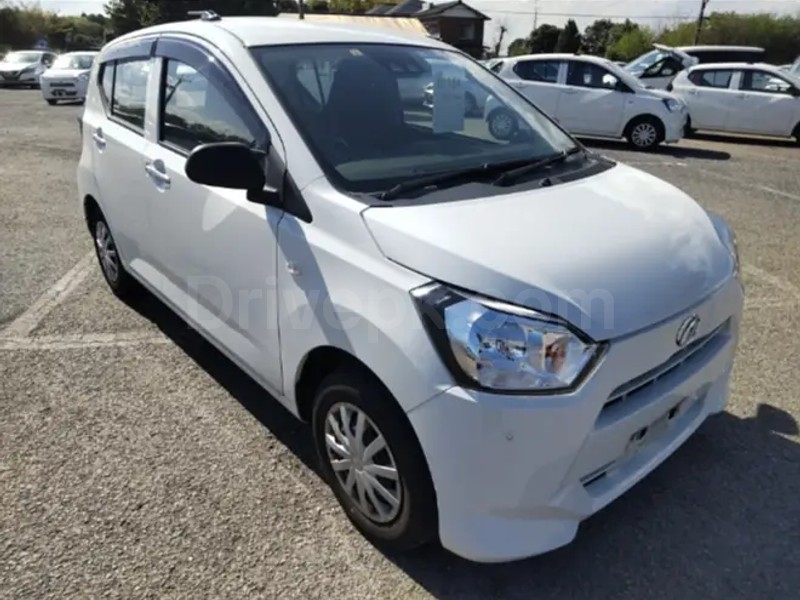 Daihatsu Mira 2022