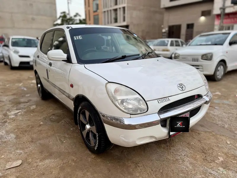 Toyota Duet 1999