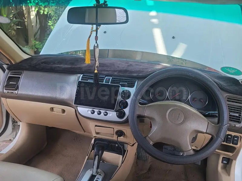 Honda Civic Oriel 2004