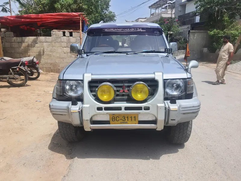 Mitsubishi Pajero 1993