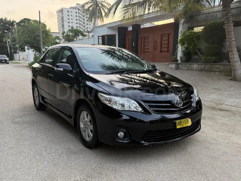 Toyota Corolla Altis 2013