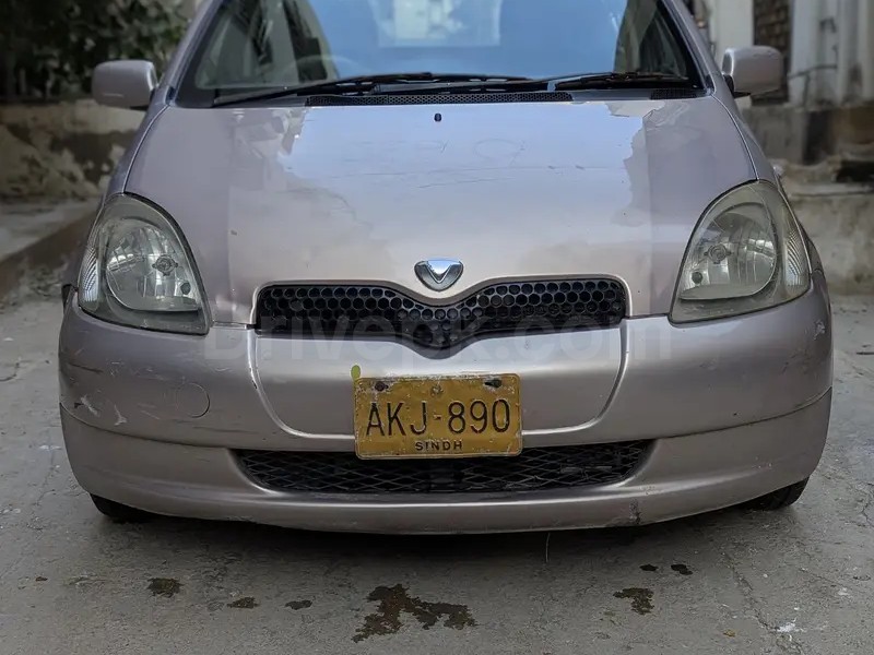 Toyota Vitz 2006