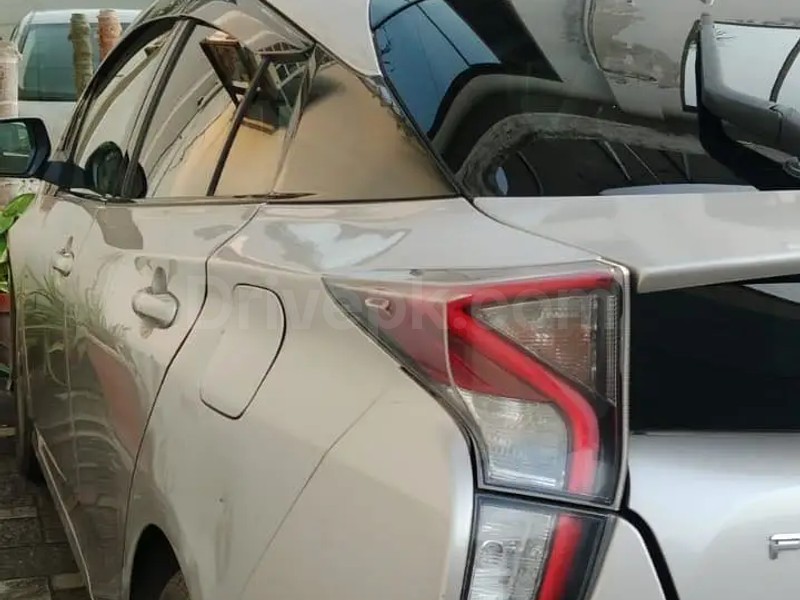 Toyota Prius 2016