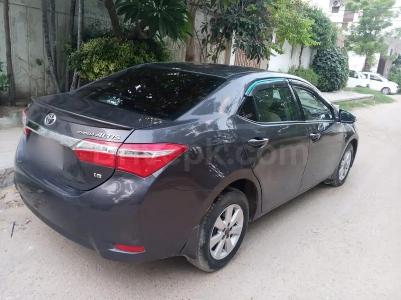 Toyota Corolla Altis 2017