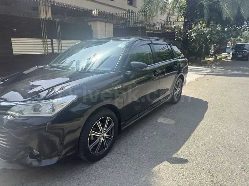 Toyota Corolla Fielder 2016