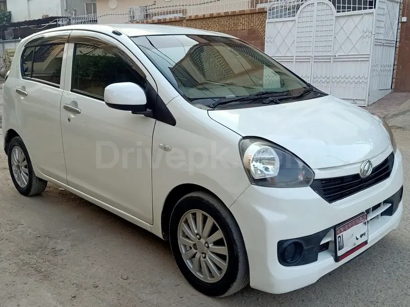 Daihatsu Mira 2015
