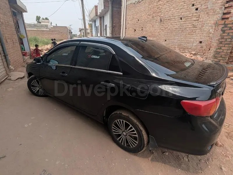 Toyota Corolla GLI 2011