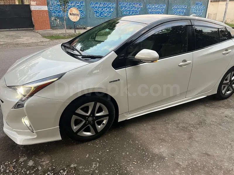 Toyota Prius 2017
