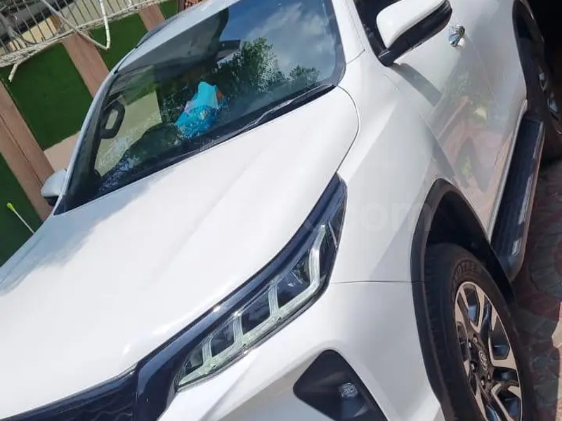 Toyota Fortuner Legender 2023