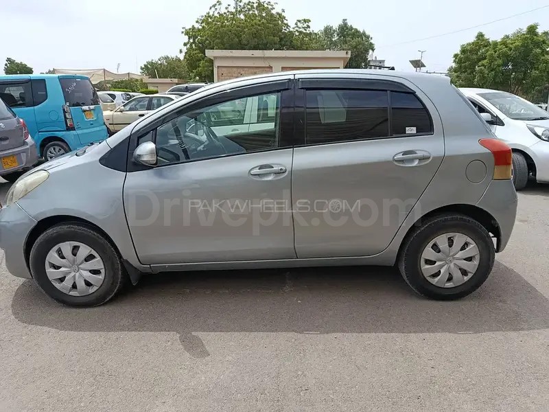 Toyota Vitz 2010