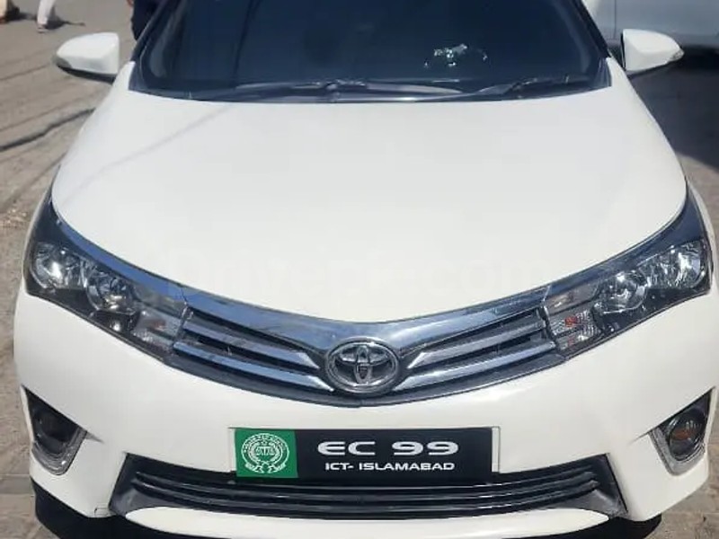 Toyota Corolla Altis 2015