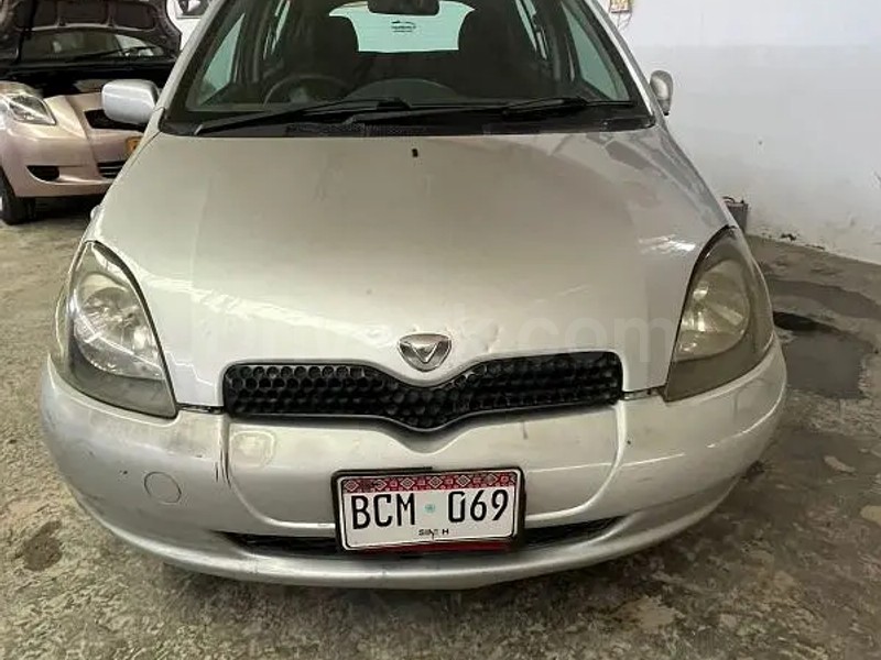 Toyota Vitz 2000