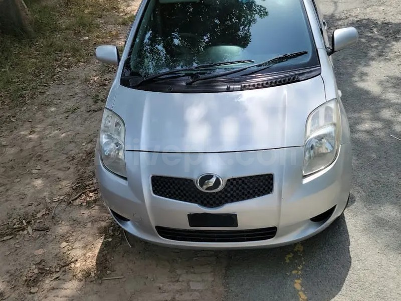 Toyota Vitz 2005