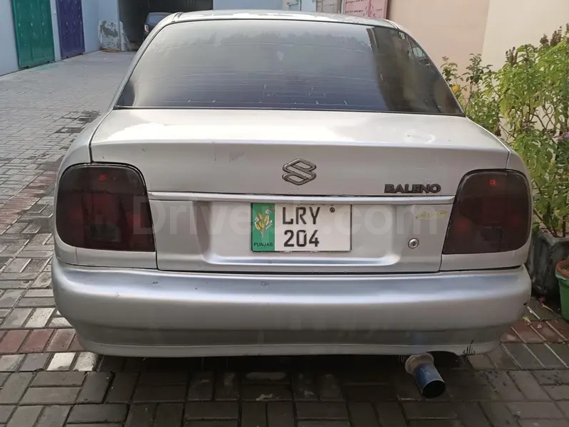 Suzuki Baleno 2004