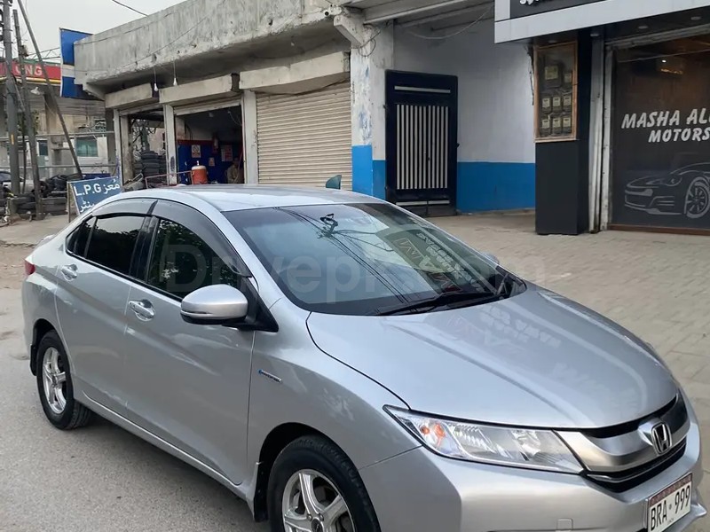 Honda Grace Hybrid 2015